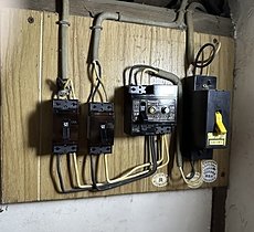 ブレーカーが上がっているのに電気が消えた