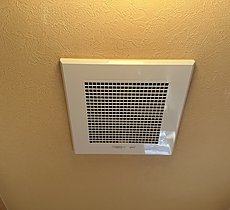 トイレ換気扇から異音で交換