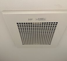 トイレ換気扇故障で交換