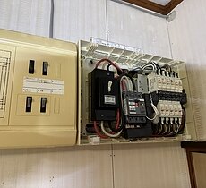 漏電ブレーカーが雷で破損の為交換