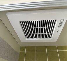 浴室換気扇から異音で修理不可能交換