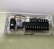 電子レンジ同時使用で漏電ブレーカー故障交換