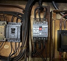 動力のブレーカーが故障で交換
