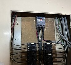 40年前の漏電ブレーカー故障で交換