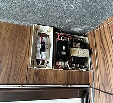 電気がつかない